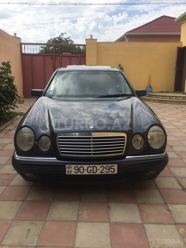 Mercedes E 240 1997, 288,000 km - 2.4 l - Sumqayıt