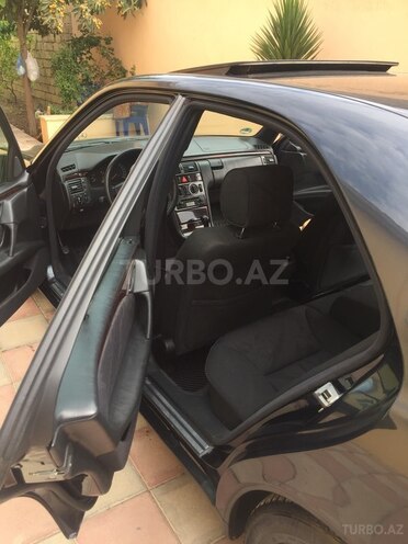 Mercedes E 240 1997, 288,000 km - 2.4 l - Sumqayıt