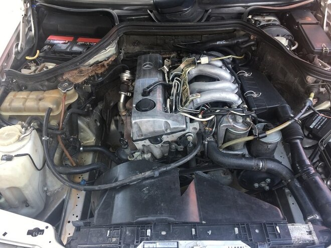 Mercedes E 200 1992, 606,683 km - 2.0 l - Qazax