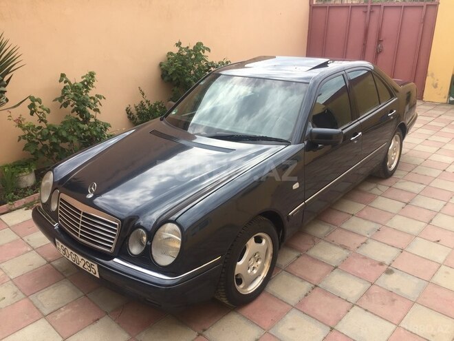 Mercedes E 240 1997, 288,000 km - 2.4 l - Sumqayıt