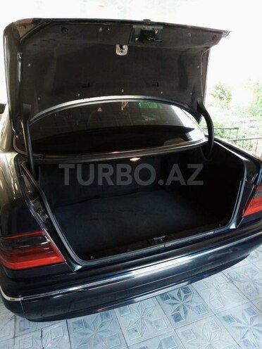 Mercedes E 220 2000, 278,462 km - 2.2 l - Bakı