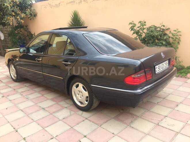 Mercedes E 240 1997, 288,000 km - 2.4 l - Sumqayıt