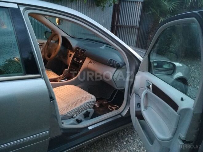 Mercedes C 240 2004, 196,900 km - 2.6 l - Goranboy