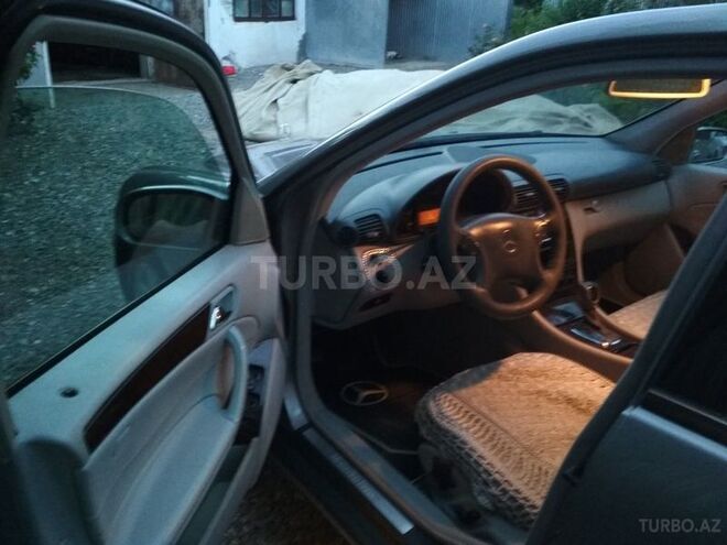 Mercedes C 240 2004, 196,900 km - 2.6 l - Goranboy