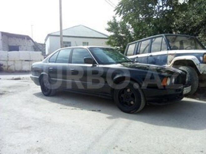 BMW 520 1988, 256,000 km - 2.0 l - Bakı