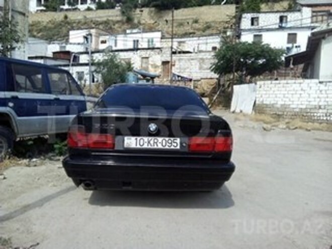 BMW 520 1988, 256,000 km - 2.0 l - Bakı