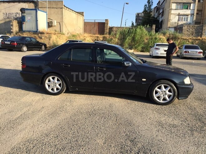 Mercedes C 220 1999, 340,000 km - 2.2 l - Bakı