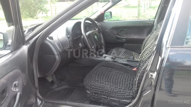 BMW 320 1994, 357,000 km - 2.0 l - Qax