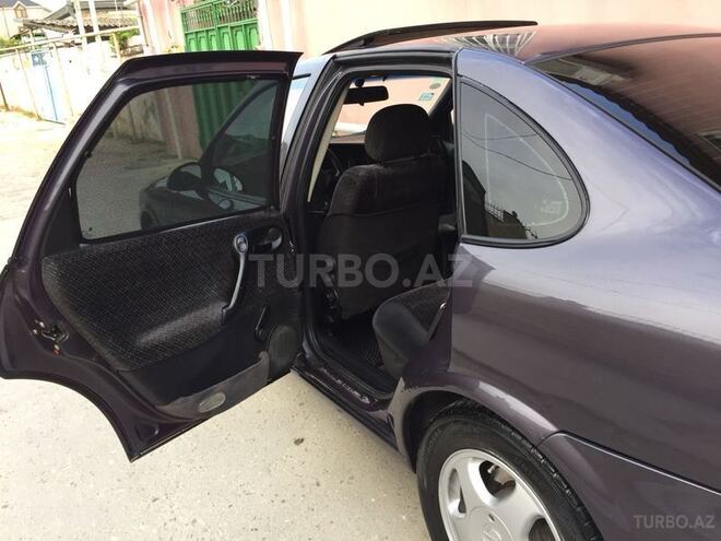 Opel Vectra 1995, 300,000 km - 1.8 l - Astara
