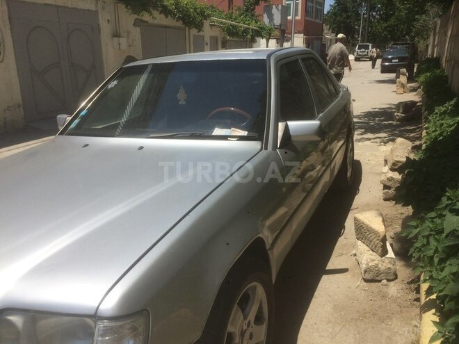 Mercedes E 280 1994, 292,000 km - 2.8 l - Bakı