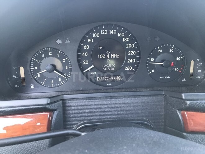 Mercedes E 220 2007, 227,000 km - 2.2 l - Bakı