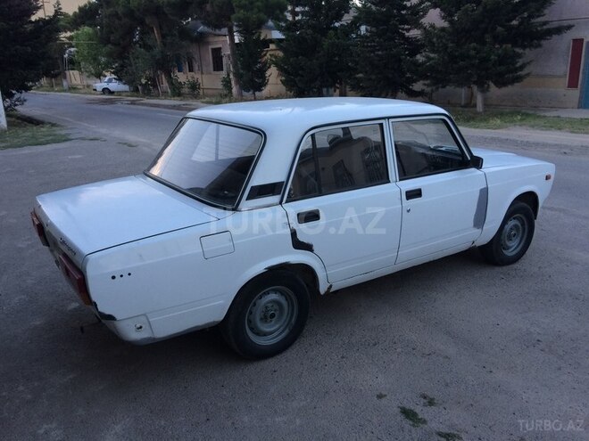 LADA (VAZ) 2107 2002, 124,325 km - 1.6 l - Salyan