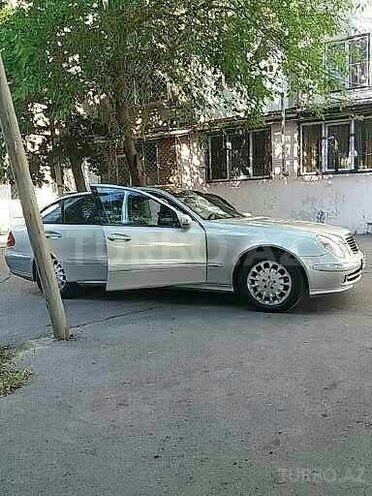 Mercedes E 320 2004, 285,000 km - 3.2 l - Bakı
