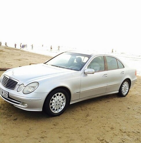Mercedes E 320 2004, 285,000 km - 3.2 l - Bakı