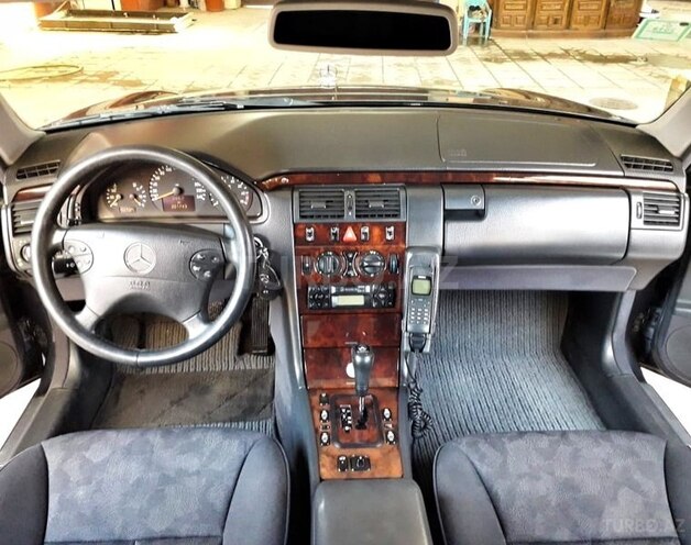 Mercedes E 200 2000, 204,000 km - 2.0 л - Bakı