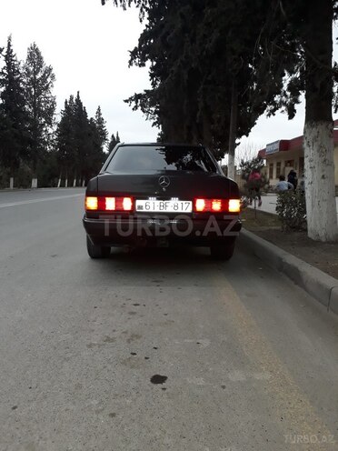 Mercedes 190 1990, 184,817 km - 0.2 л - Ucar