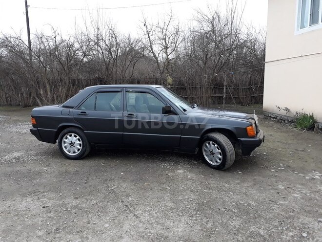 Mercedes 190 1990, 184,817 km - 0.2 л - Ucar