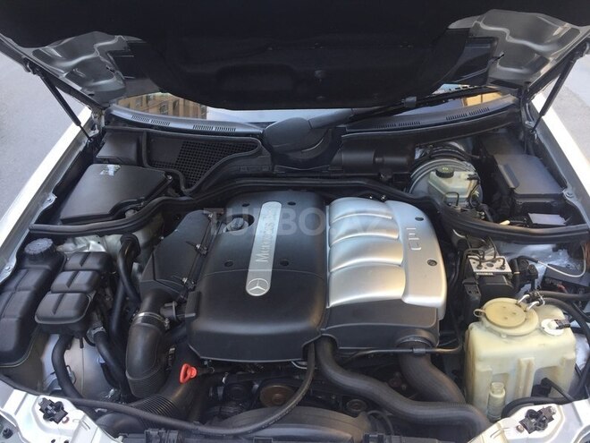 Mercedes E 220 2000, 350,000 km - 2.2 l - Bakı