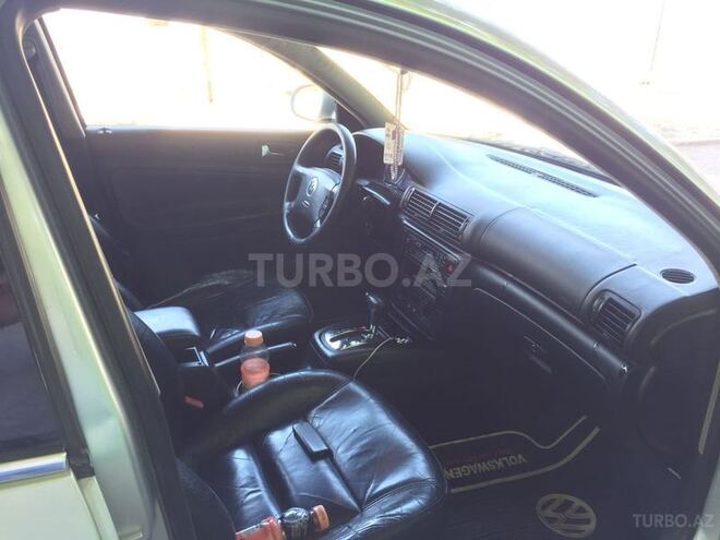 Volkswagen Passat 2002, 238,000 km - 1.8 l - Sumqayıt