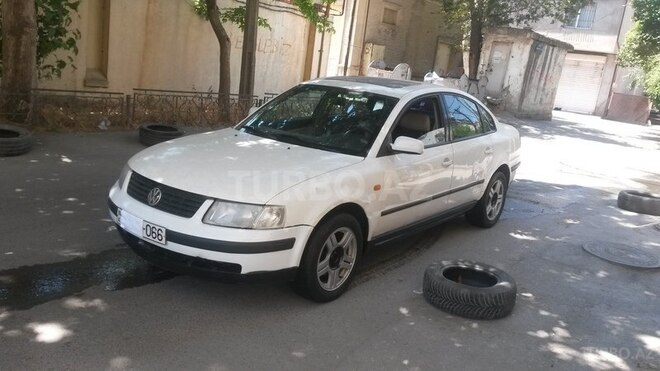 Volkswagen Passat 1997, 235,000 km - 1.8 l - Bakı