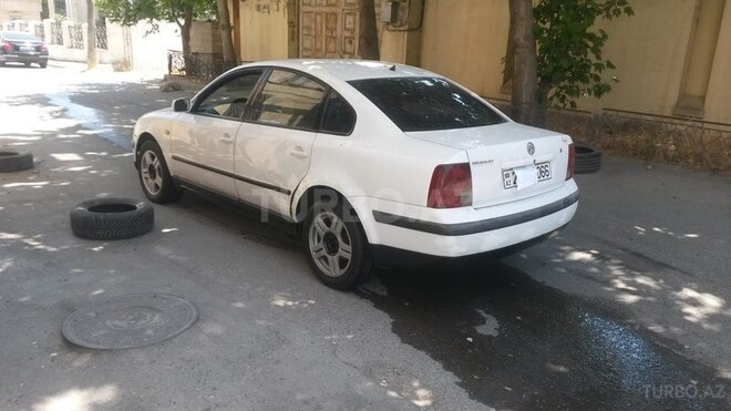 Volkswagen Passat 1997, 235,000 km - 1.8 l - Bakı