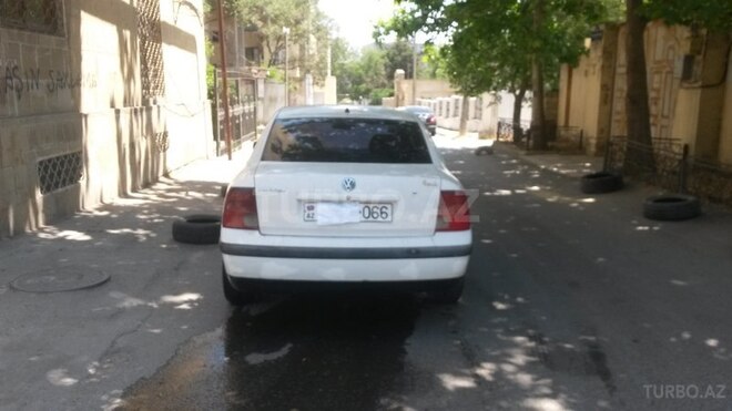 Volkswagen Passat 1997, 235,000 km - 1.8 l - Bakı