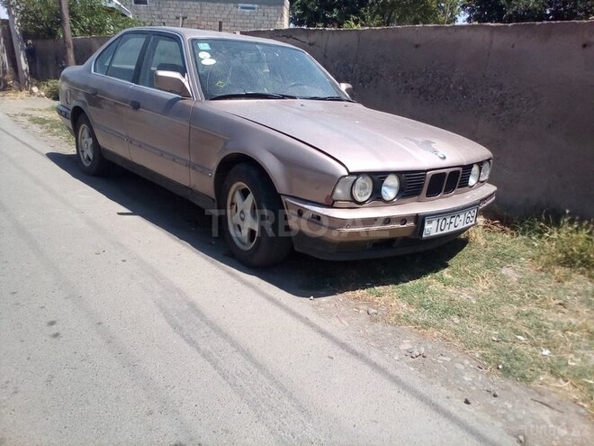 BMW 525 1988, 400,000 km - 2.5 l - İmişli
