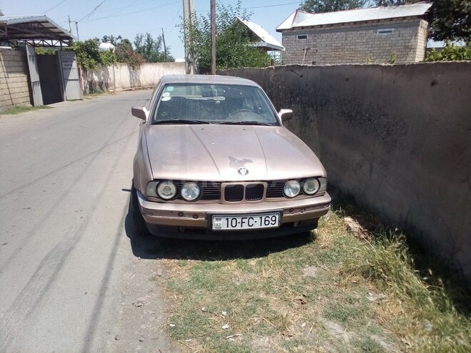 BMW 525 1988, 400,000 km - 2.5 l - İmişli