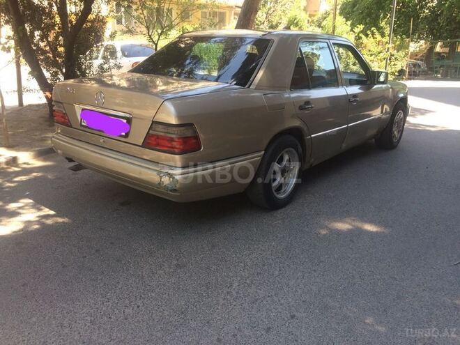 Mercedes E 200 1993, 452,000 km - 2.0 l - Bakı