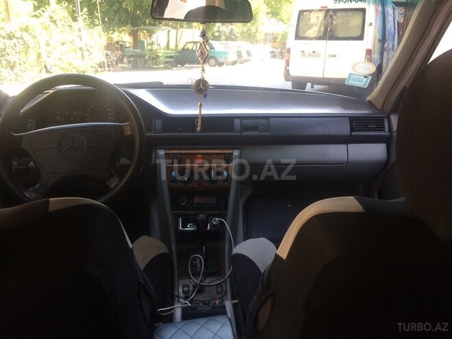 Mercedes E 200 1993, 452,000 km - 2.0 l - Bakı