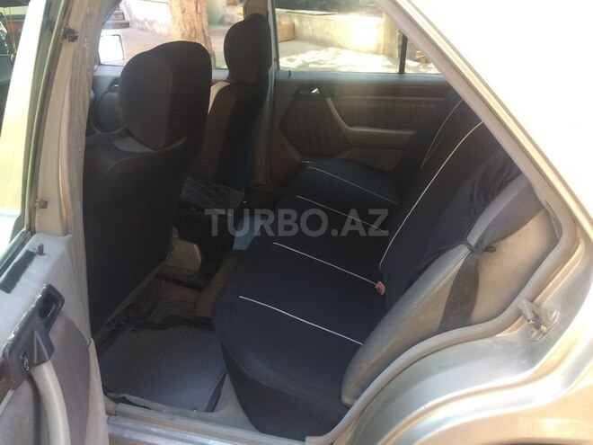 Mercedes E 200 1993, 452,000 km - 2.0 l - Bakı