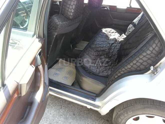 Mercedes E 230 1987, 3,501,244 km - 2.5 l - Bakı