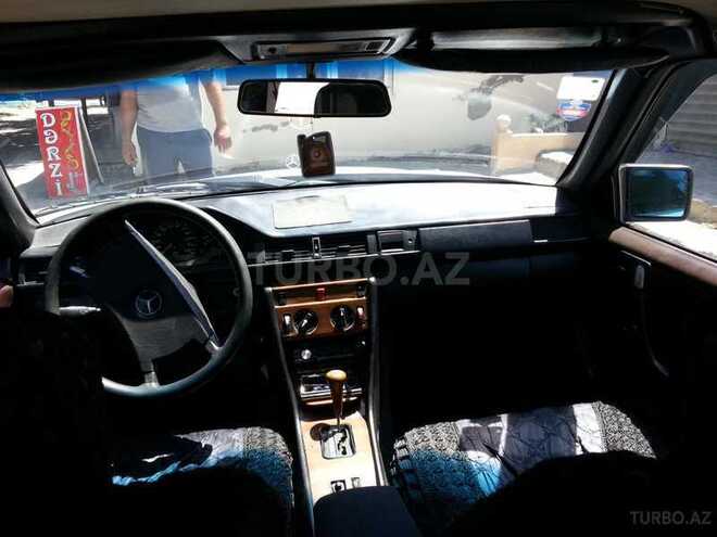 Mercedes E 230 1987, 3,501,244 km - 2.5 l - Bakı