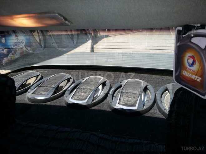 Mercedes E 230 1987, 3,501,244 km - 2.5 l - Bakı