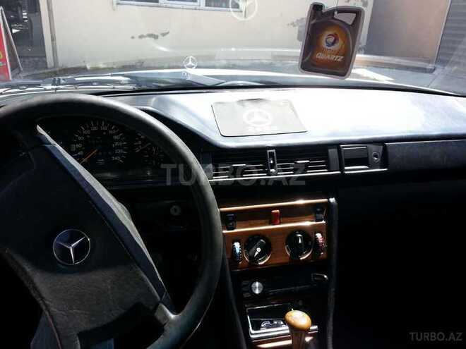 Mercedes E 230 1987, 3,501,244 km - 2.5 l - Bakı