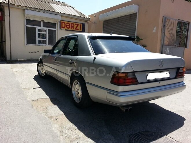 Mercedes E 230 1987, 3,501,244 km - 2.5 l - Bakı