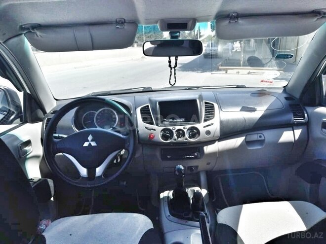 Mitsubishi L200 2013, 167,500 km - 2.5 l - Bakı
