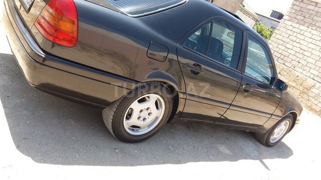 Mercedes C 220 1993, 332,123 km - 2.2 l - Bakı