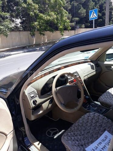 Mercedes C 230 1999, 290,000 km - 2.3 l - Bakı