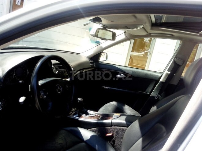 Mercedes E 220 2005, 178,000 km - 2.2 l - Bakı