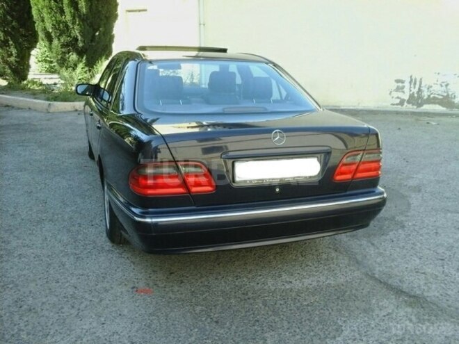 Mercedes E 240 2000, 120,000 km - 2.6 л - Bakı