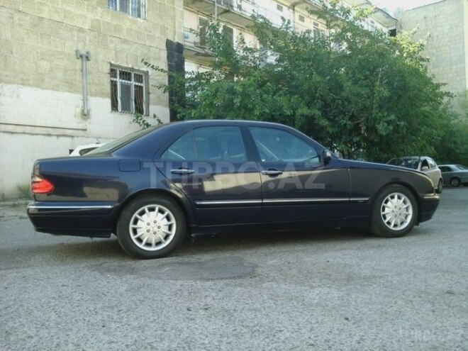 Mercedes E 240 2000, 120,000 km - 2.6 л - Bakı