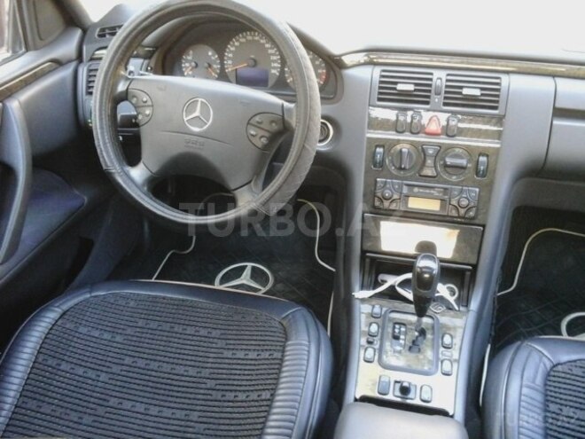 Mercedes E 240 2000, 120,000 km - 2.6 л - Bakı