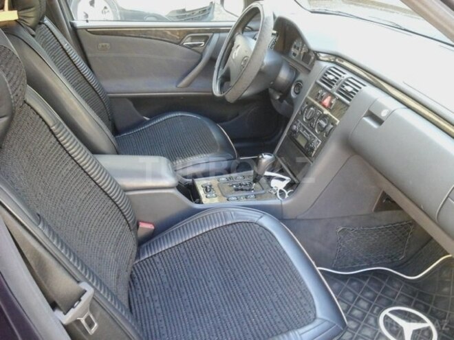 Mercedes E 240 2000, 120,000 km - 2.6 л - Bakı