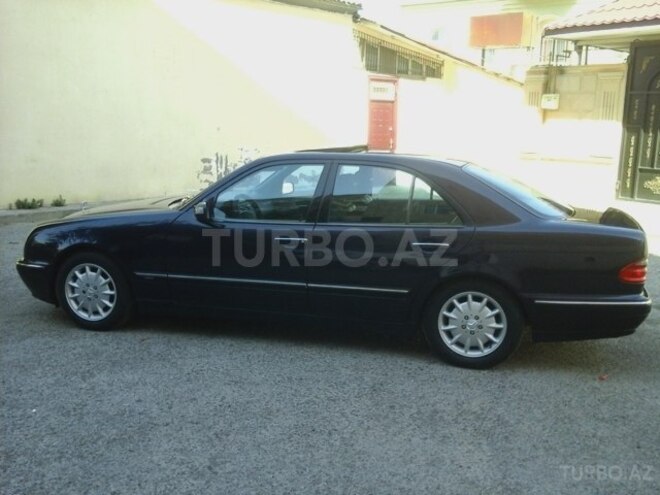 Mercedes E 240 2000, 120,000 km - 2.6 л - Bakı