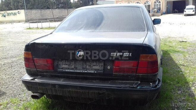 BMW 525 1988, 255,445 km - 2.5 l - Quba