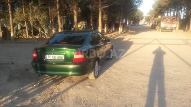 Opel Vectra 1997, 210,000 km - 2.0 l - Sumqayıt
