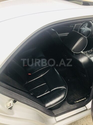 Mercedes E 280 2000, 270,000 km - 2.8 л - Quba