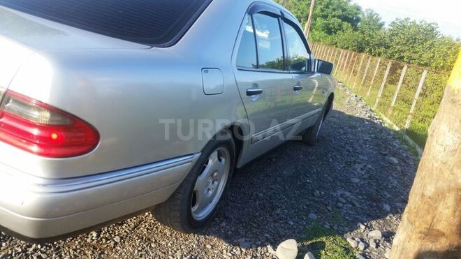 Mercedes E 320 1998, 63,000 km - 3.2 l - Zaqatala