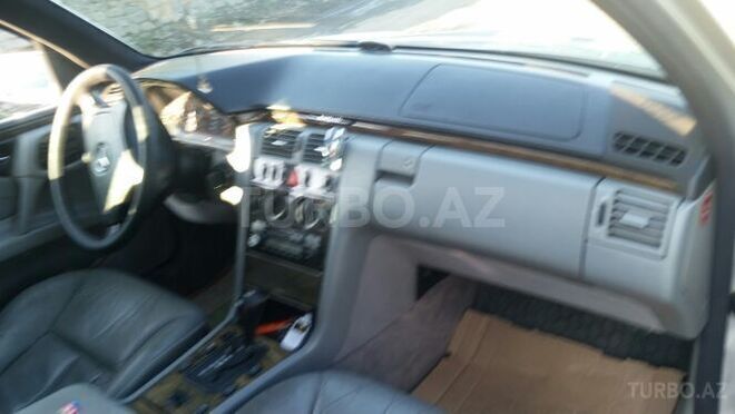 Mercedes E 320 1998, 63,000 km - 3.2 l - Zaqatala